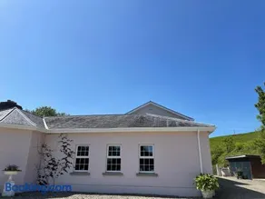 The Cottage at Riverbank - Image 1