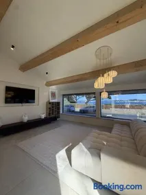 Sea-view loft in Grimaud Facing Saint-Tropez - Image 2