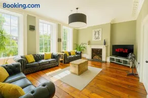 Manchesters Ultimate House - Hot tub - Sleeps 22! - Image 2