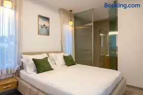 Secondfloor- Luxurious Modern Suite in the Golan Heights - Image 1