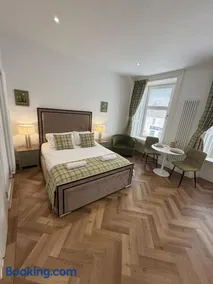 Musselburgh Links B&B - Image 3