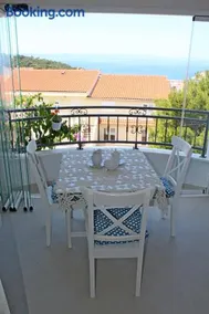 Adriona apartments with parking - Image 1