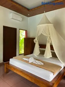 Villa Joglo tepi sungai - Image 2