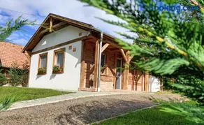 Liget Vendégház - Image 1