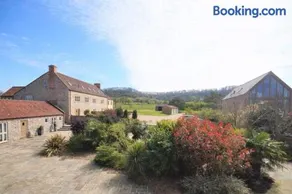 Luxury Barn near Wells - Pool, Gym - Image 1