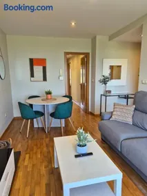 Apartamento Sandy - wifi, ascensor, vistas al Mar,Amplio y Acogedor - Image 1