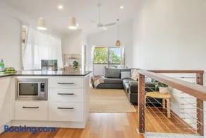 Lennox Beach Oasis 3 Bedrooms in town - Image 3