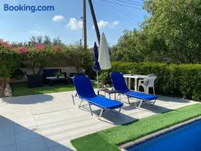 Paphos Apartment with Private Pool - Image 2