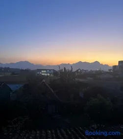 EcoHouse - 12 min to Downtown - Image 2