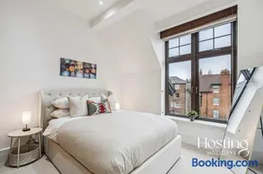 The Hamilton Suite - 2Bed Apartment with Parking - Image 2