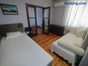 Къща за гости При Комина - Guest House By the Chimney - Image 4