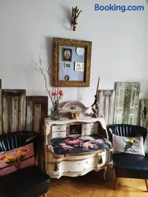 Blumen Apartment - Image 2