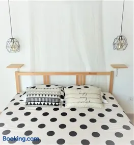 D Wan Guest House - Image 3