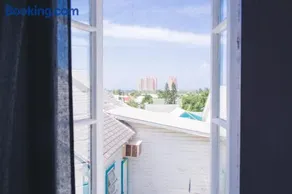 Hillcrest - Image 4