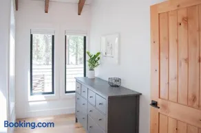 Spring Home 042 - Image 5