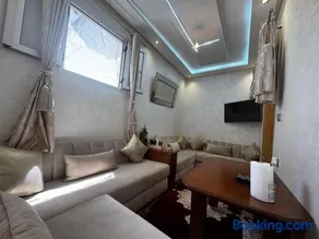 Marshan Modern Apt AC, WiFi, Walk to Old Medina & Beach - Image 1