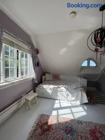 5 bedroom Spectacular view & charming house in Vollen centre - Image 5