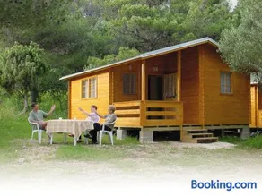Victoria Cottage Camping Dole - Image 1