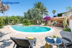 NEW! Can Malondra, villa para 8 con piscina y jardines - Image 2