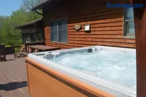 Luxury Cabin #21 With Hot Tub and Jacuzzi on Patoka Lake in Southern Indiana - Image 3