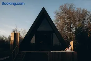 L Atypique Cabane insolite avec spa et sauna privatifs - Image 2