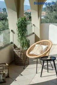 Diogia Luxury Apartment- Comfort & Elegance, by ZanteWize - Image 4