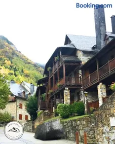 Arties Lodge - Image 2