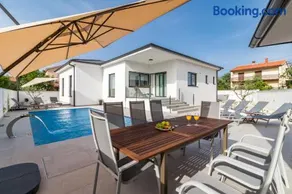Villa Casa L - Image 1