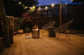 Riverside Retreat - Image 4