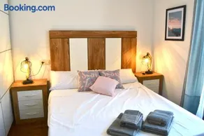 Modern apartament de muntanya amb llar de foc by RURAL D'ÀNEU - Image 4