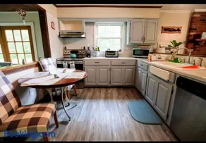 6-Acre Garden Home Across from Canal Near Antietam - Image 4