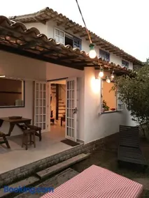 Refúgio Aconchegante no Peró Jardim Privativo Wi-Fi Ideal Casais Famílias e Home Office - Image 3