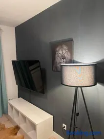 Zentrale Wohnung 1OG mit WLAN & Kaffee - Image 3