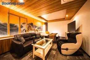 Hotel M - Image 1