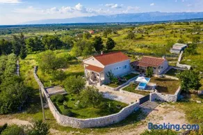 Holiday Home Ante With Beautiful Private Garden - Image 1