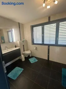 Chambres dans villa à 10 minutes de Crans-Montana - Image 1