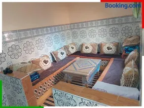 Central apartment for families near the waterfall - Image 1