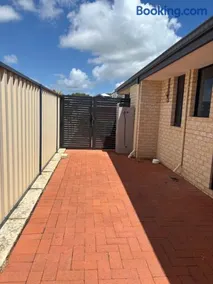 Madora Bay Beach House - Image 1