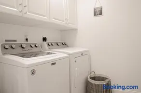 Centrally-located Home with Heated Pool - Image 3