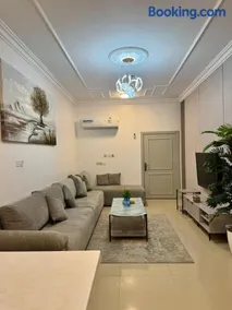 شقق عائلية ثلاث غرف وحمامين وصاله ونت مجاني - Image 2