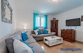 Two-Bedroom Holiday Home In Dingac - Image 4