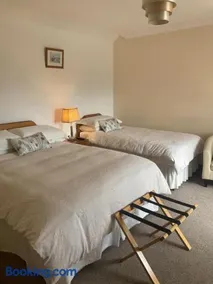 Islandview House - Image 5