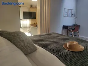 Sera Suites - Image 3