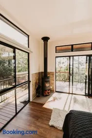Rainforest Gardens - Luxury Hillside Accomodation with Views to Bay & Islands - Image 3