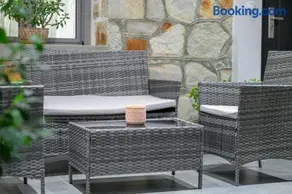 George luxury stone apartment - Image 5