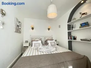 Nice Renting - 9 MASSENA - Spacious apartment Massena Square - AC - fully equipped - Image 4