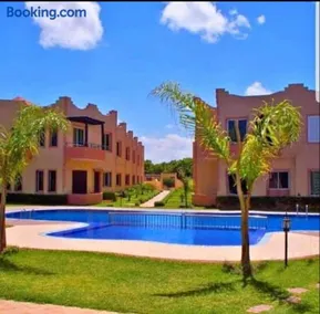 Superbe appartement avec piscine en bord de mer - Image 1