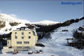Are Alpine Retreat 6-Guest Ski Apt With Sauna - Image 2