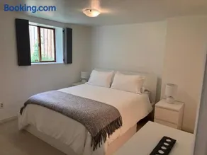 Charming Private Kitsilano Suite - Image 5