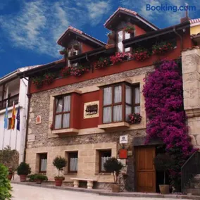 La Llobera Apartamentos - Image 1